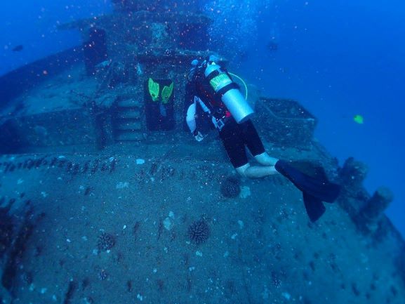 Seatiger Wreck Diving - Oahu, Hawaii